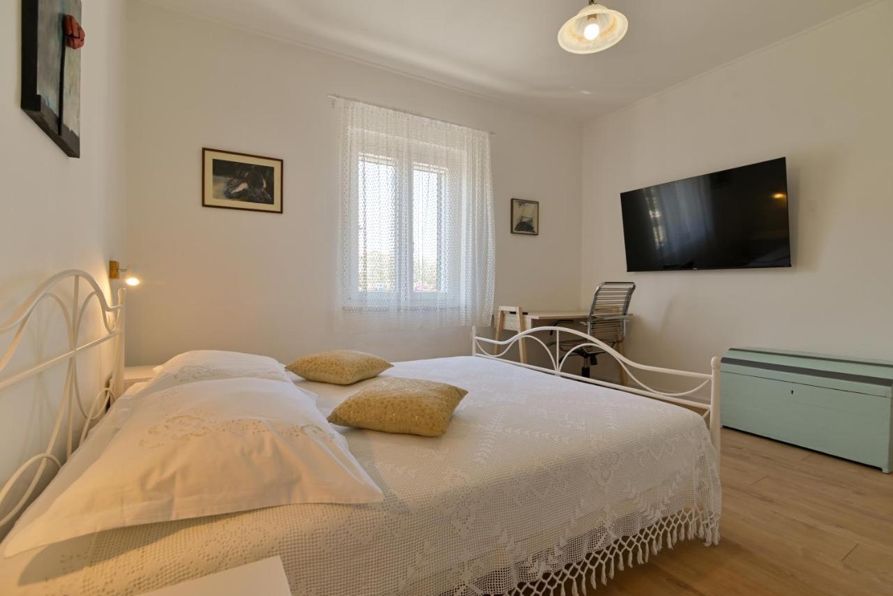 Apartments Art Trogir Exteriör bild